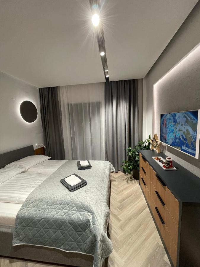 Luxury By The Lake Ap 25 Sibiu Luaran gambar